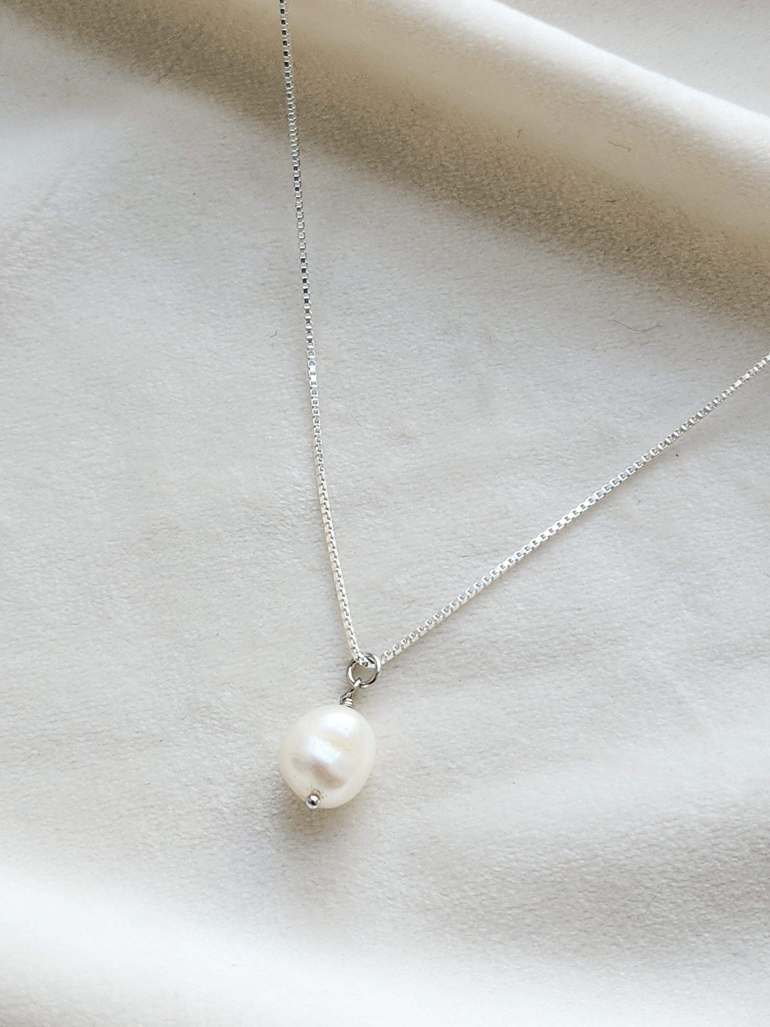 Collar una perla blanca real y plata S.Pearls NECSP01