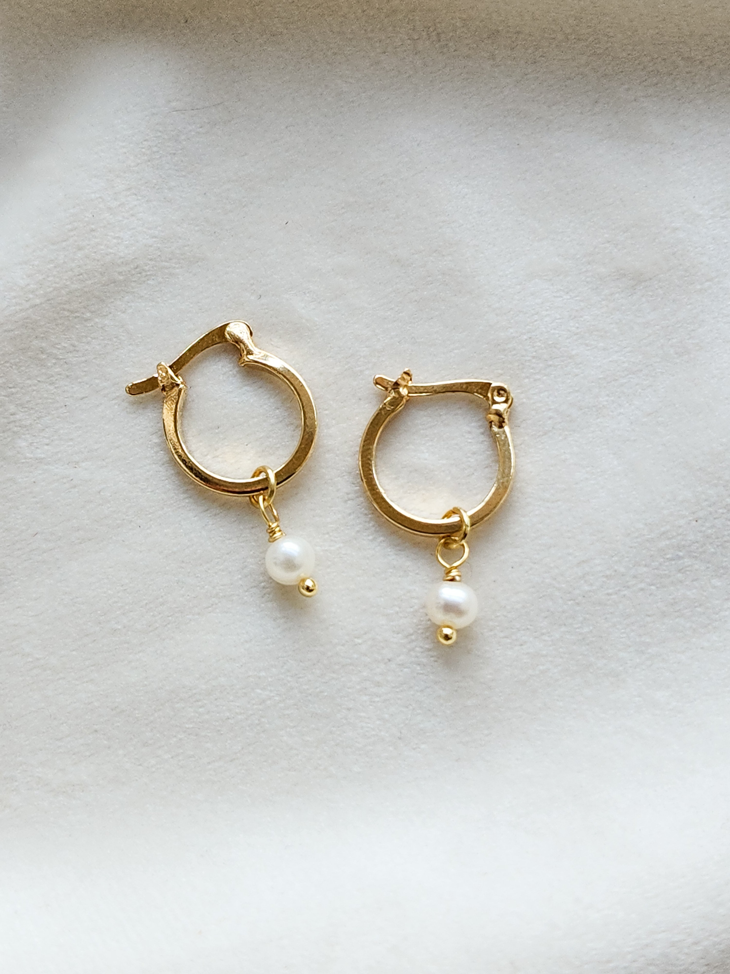 Hoops M de acero/oro laminado y perla real S Pearl´s AHMPB