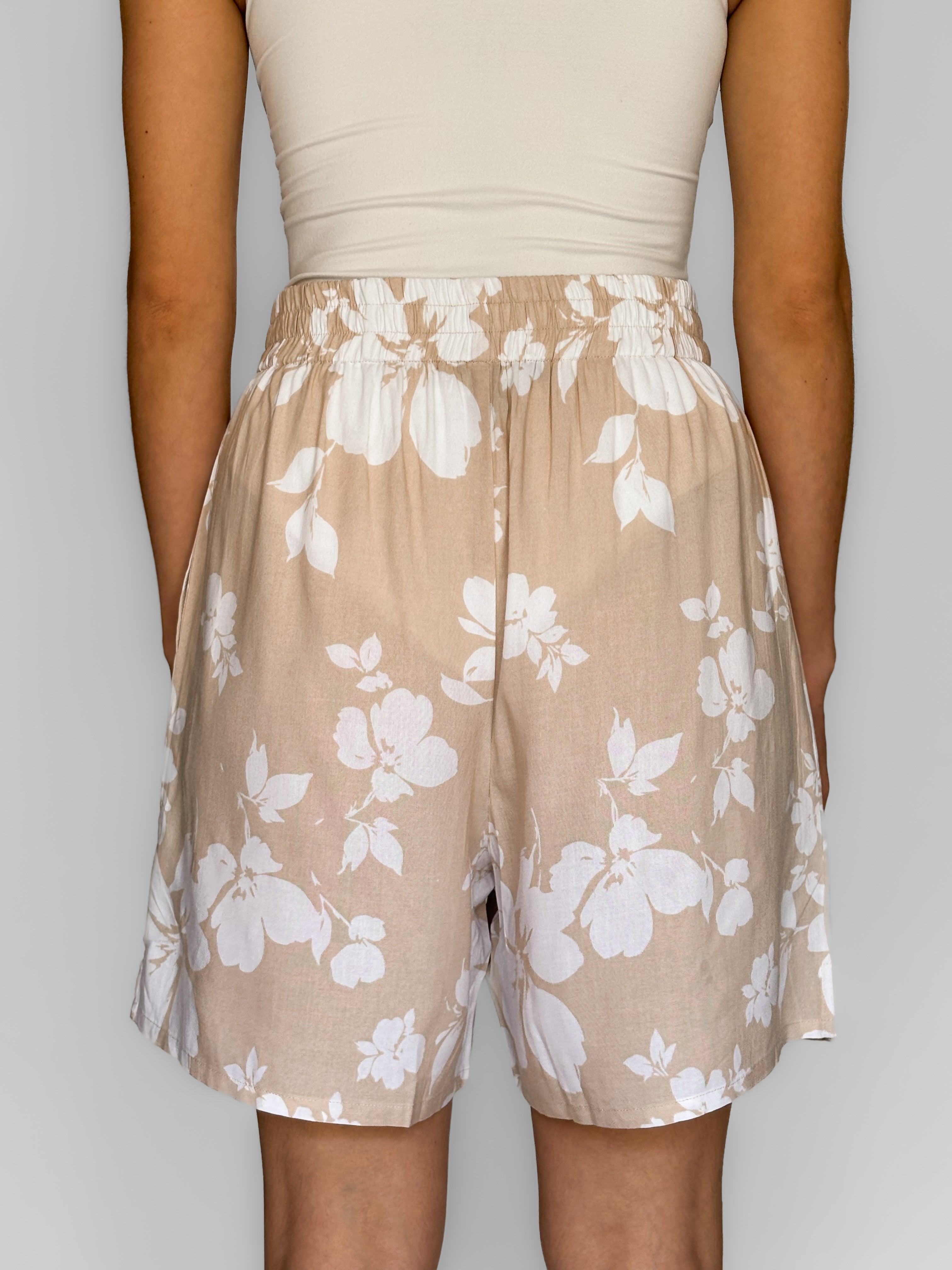 Short Telsia On Cue 01335178