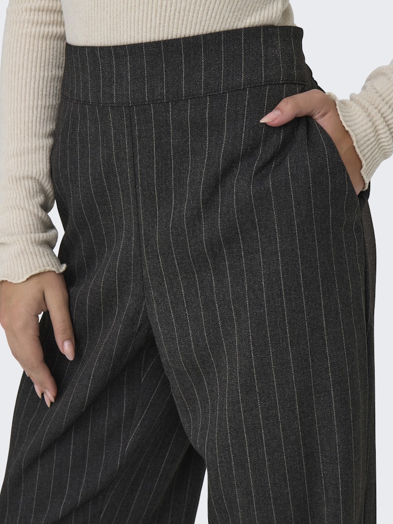 Pantalón JDY Quamran 15335513