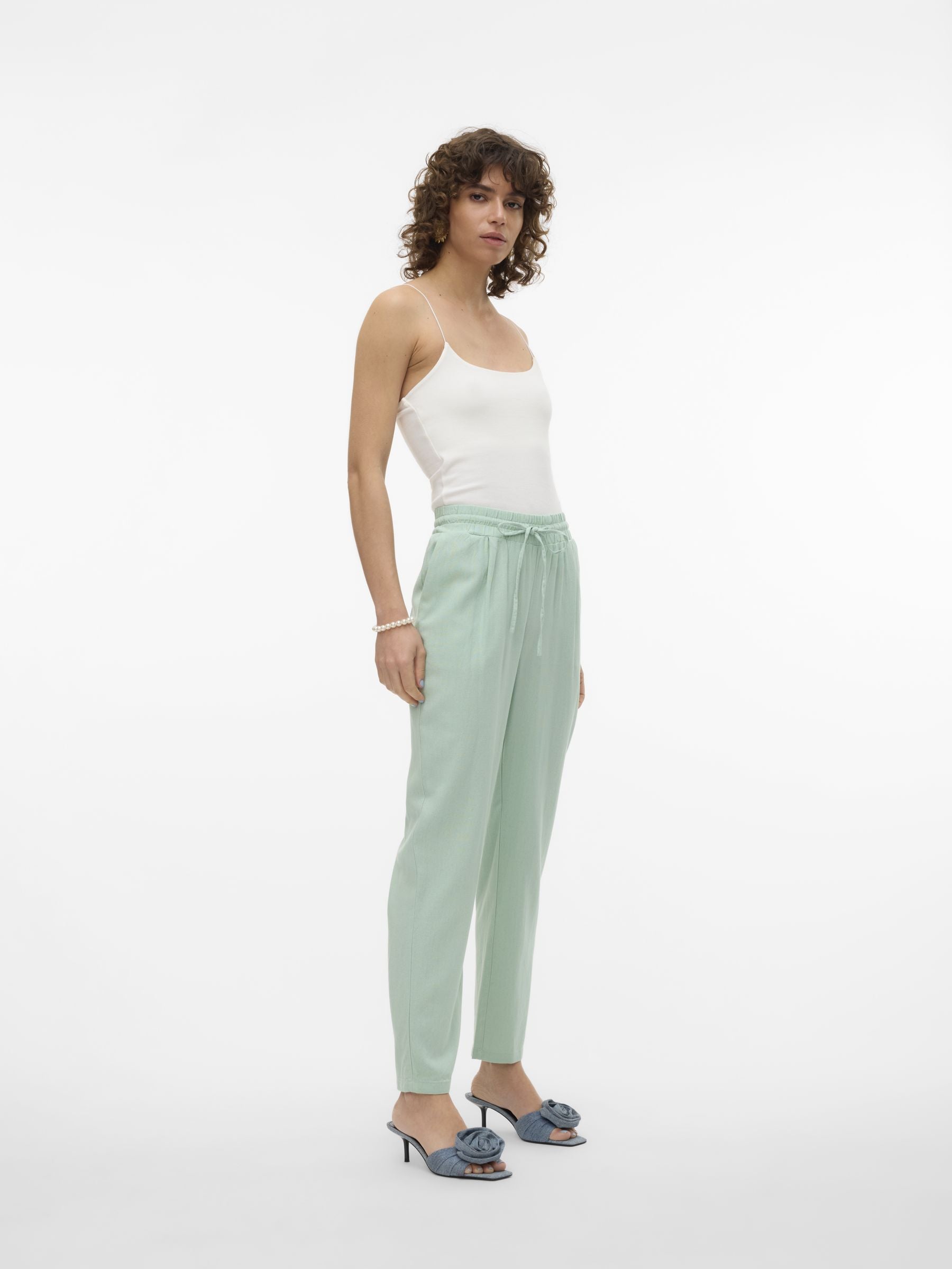 Pantalón Vero Moda Jesmilo 10279691