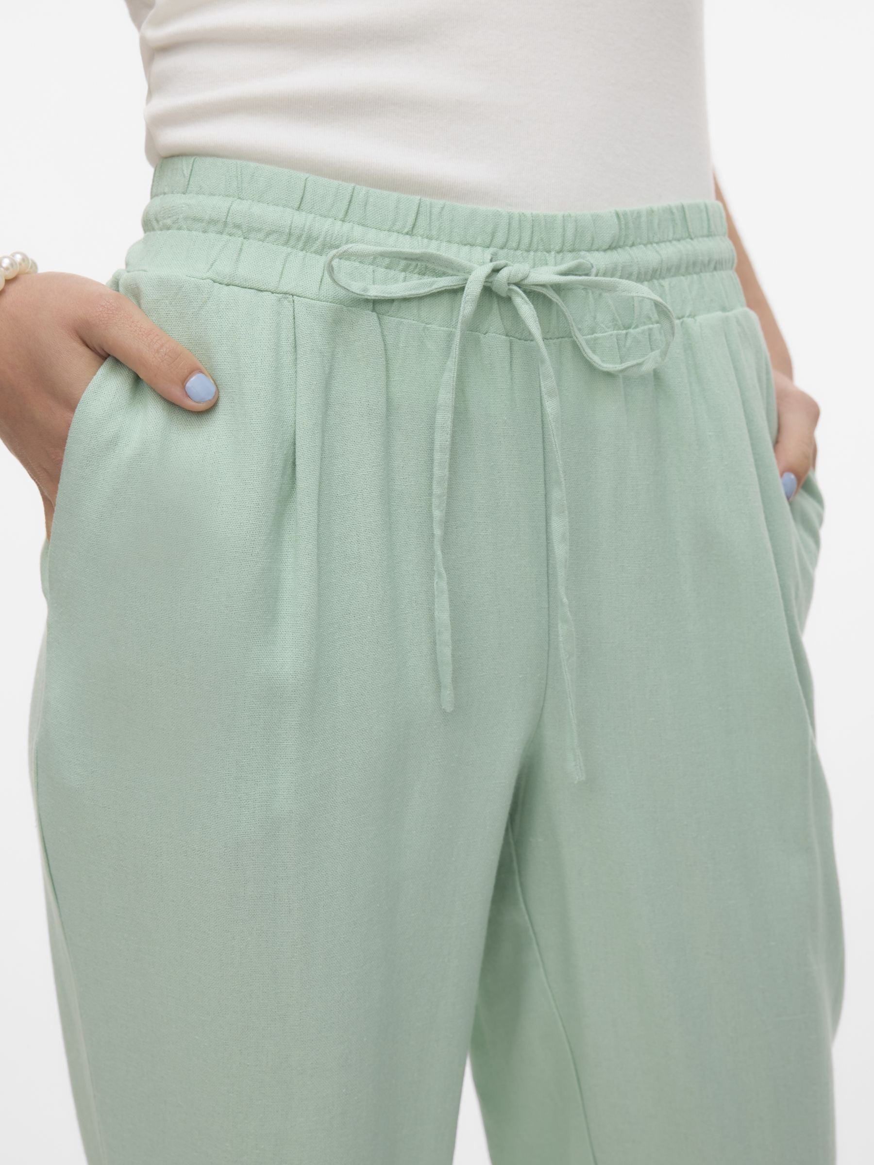 Pantalón Vero Moda Jesmilo 10279691