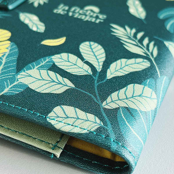 Porta pasaporte con diseño La Fiebre de Viajar PPD.9663.70