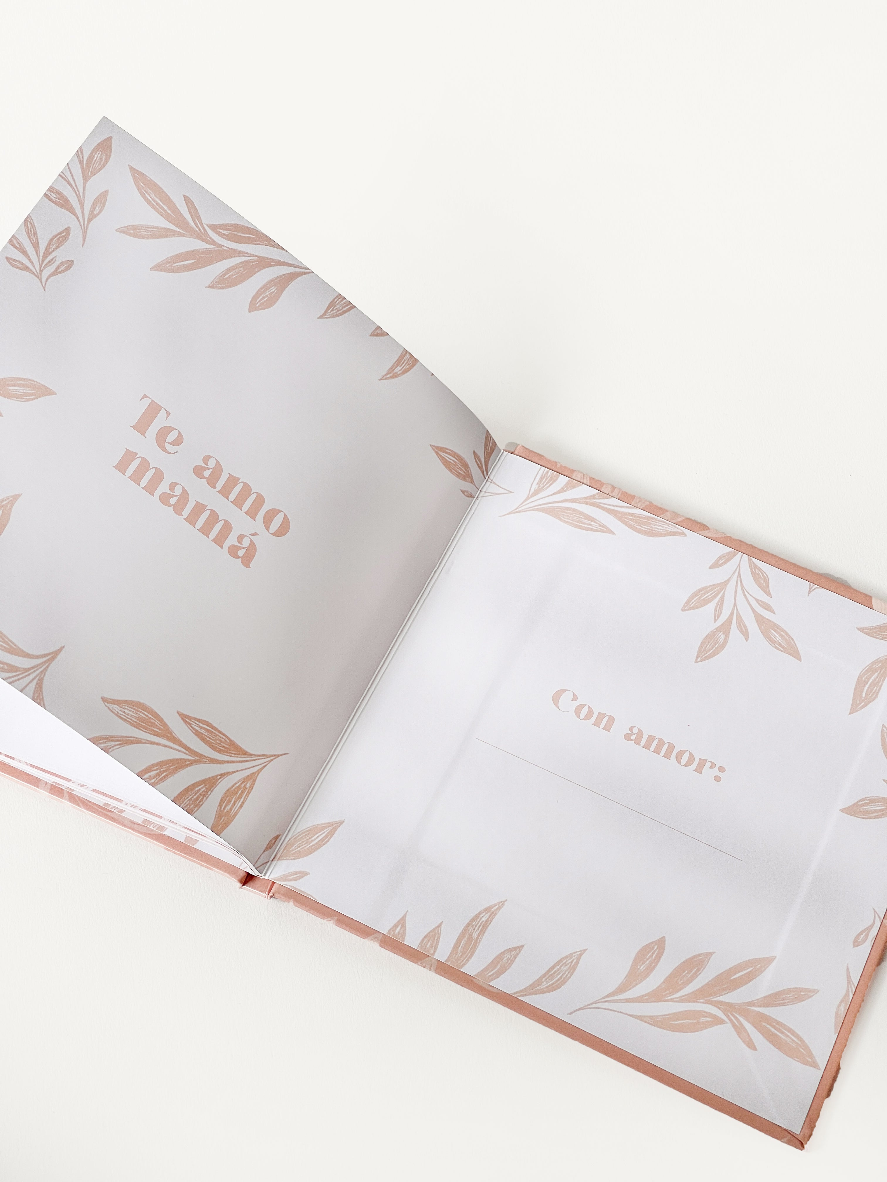 Libro para mamá Oye CR Momi