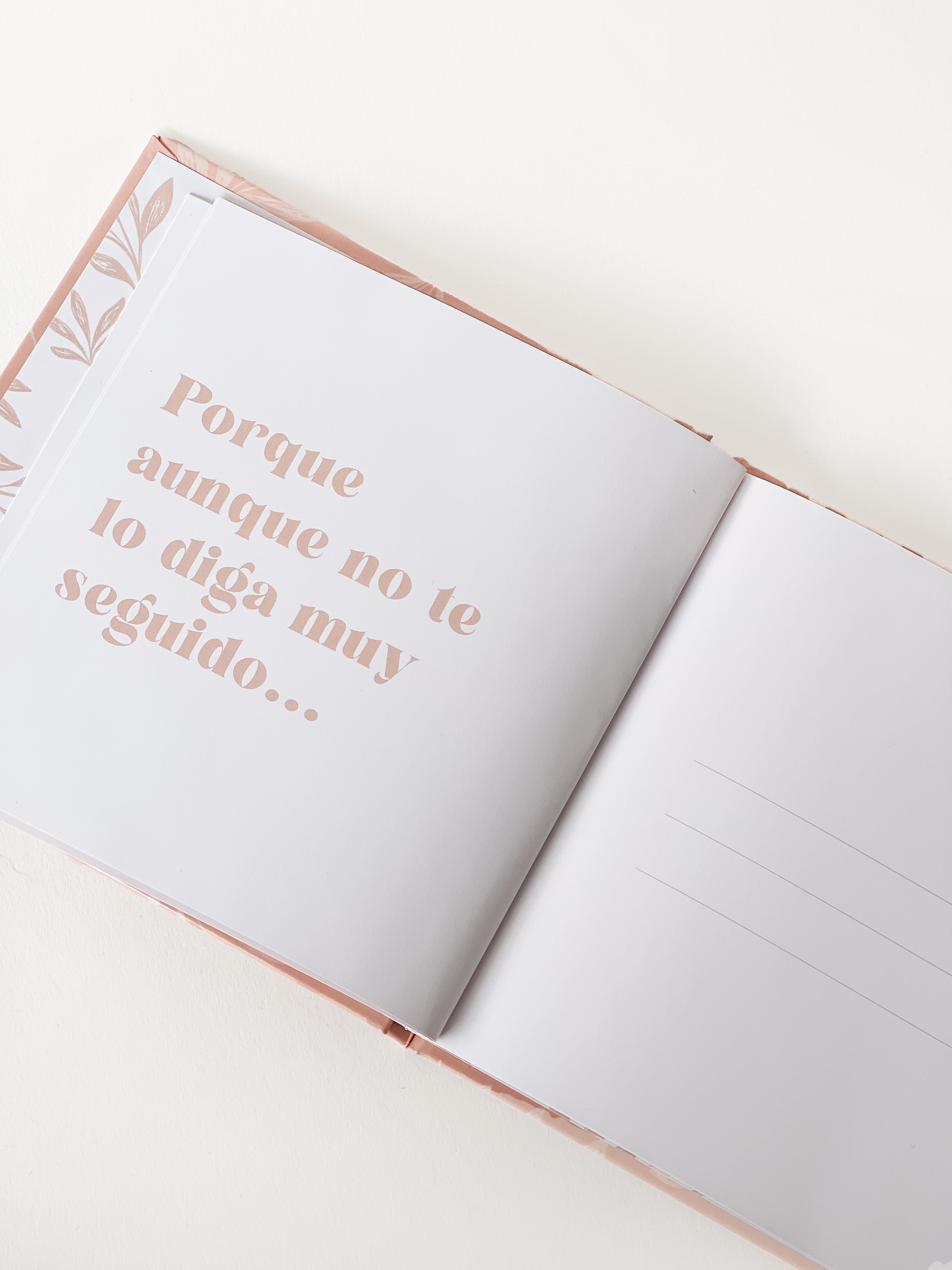 Libro para mamá Oye CR Momi