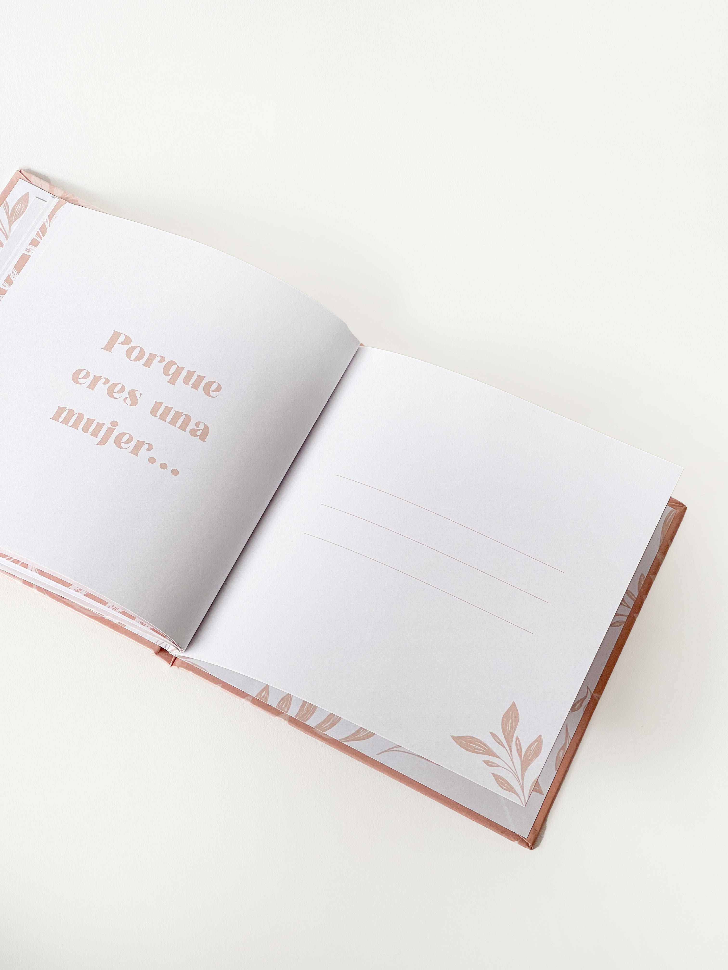 Libro para mamá Oye CR Momi