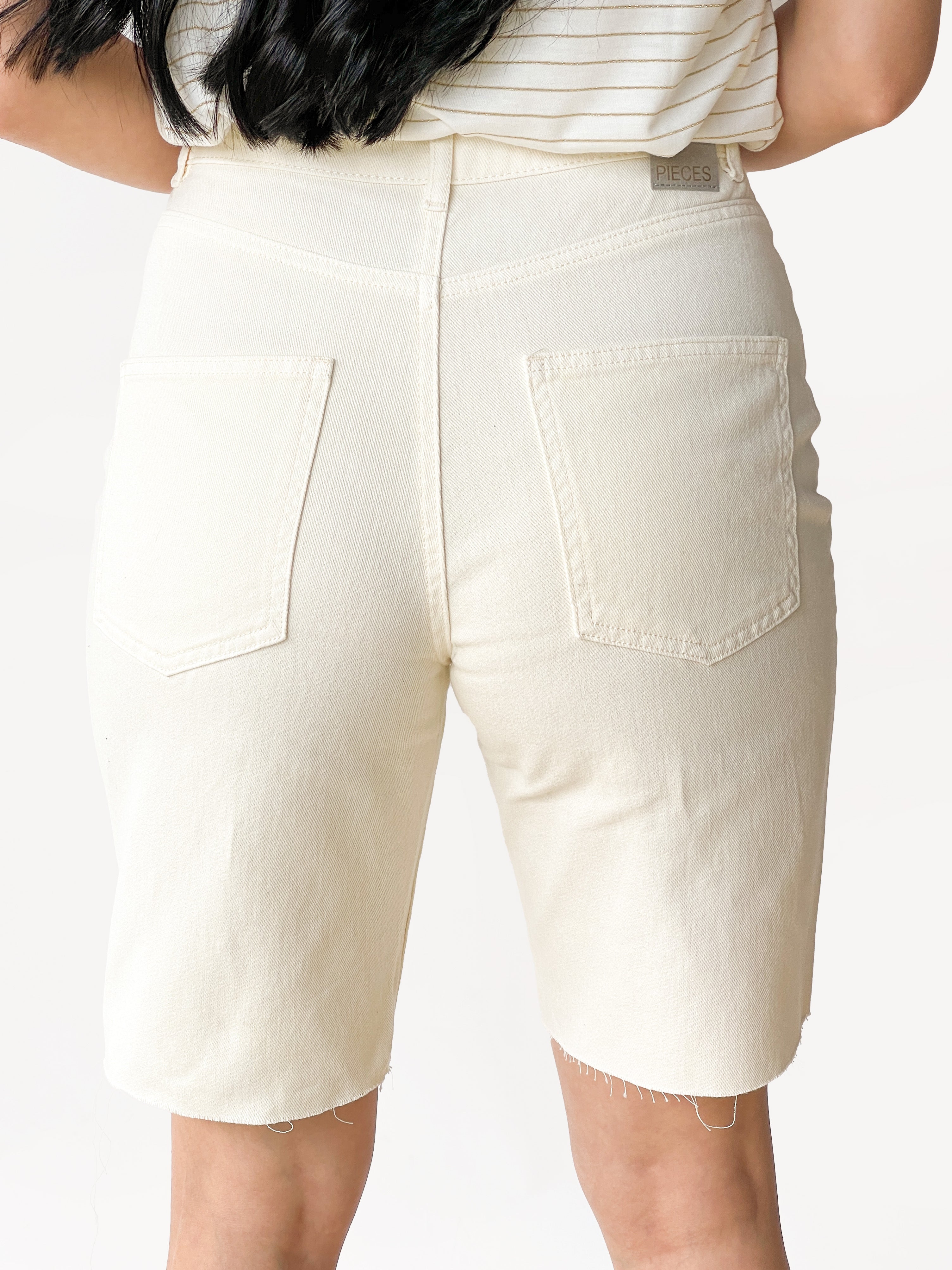 Short PCS Via 17123696