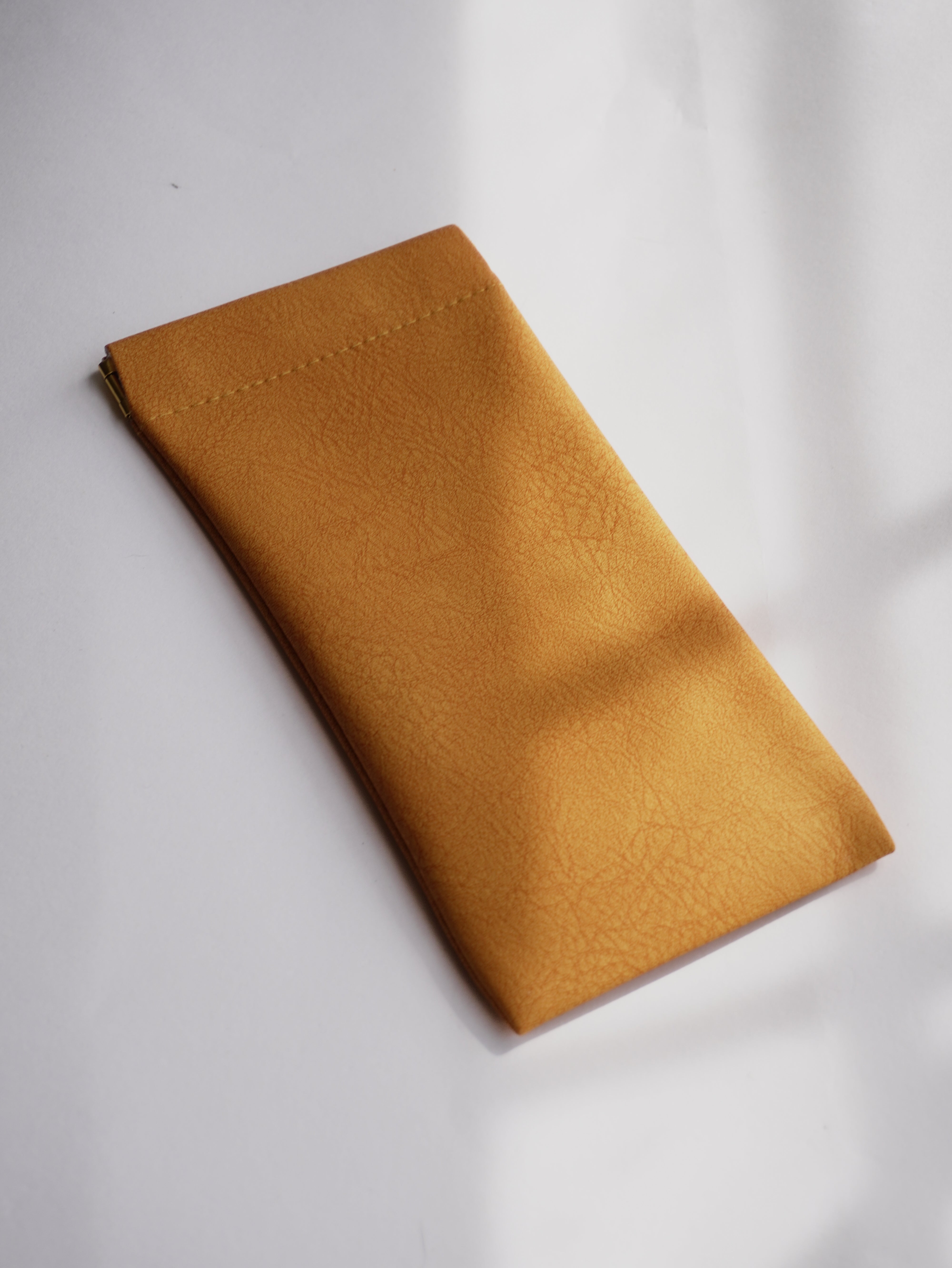 Estuche de lentes Alina LRY005