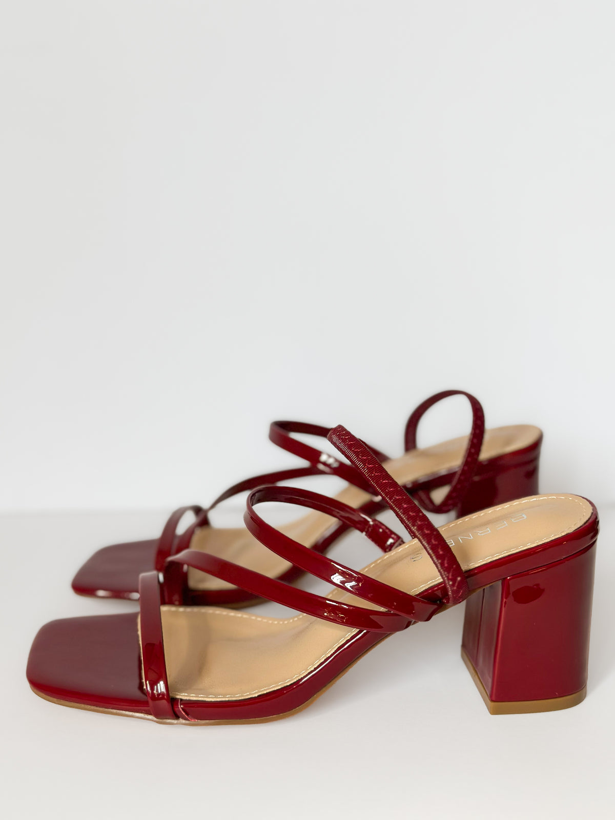 Sandalia con tacon Berness Hattie
