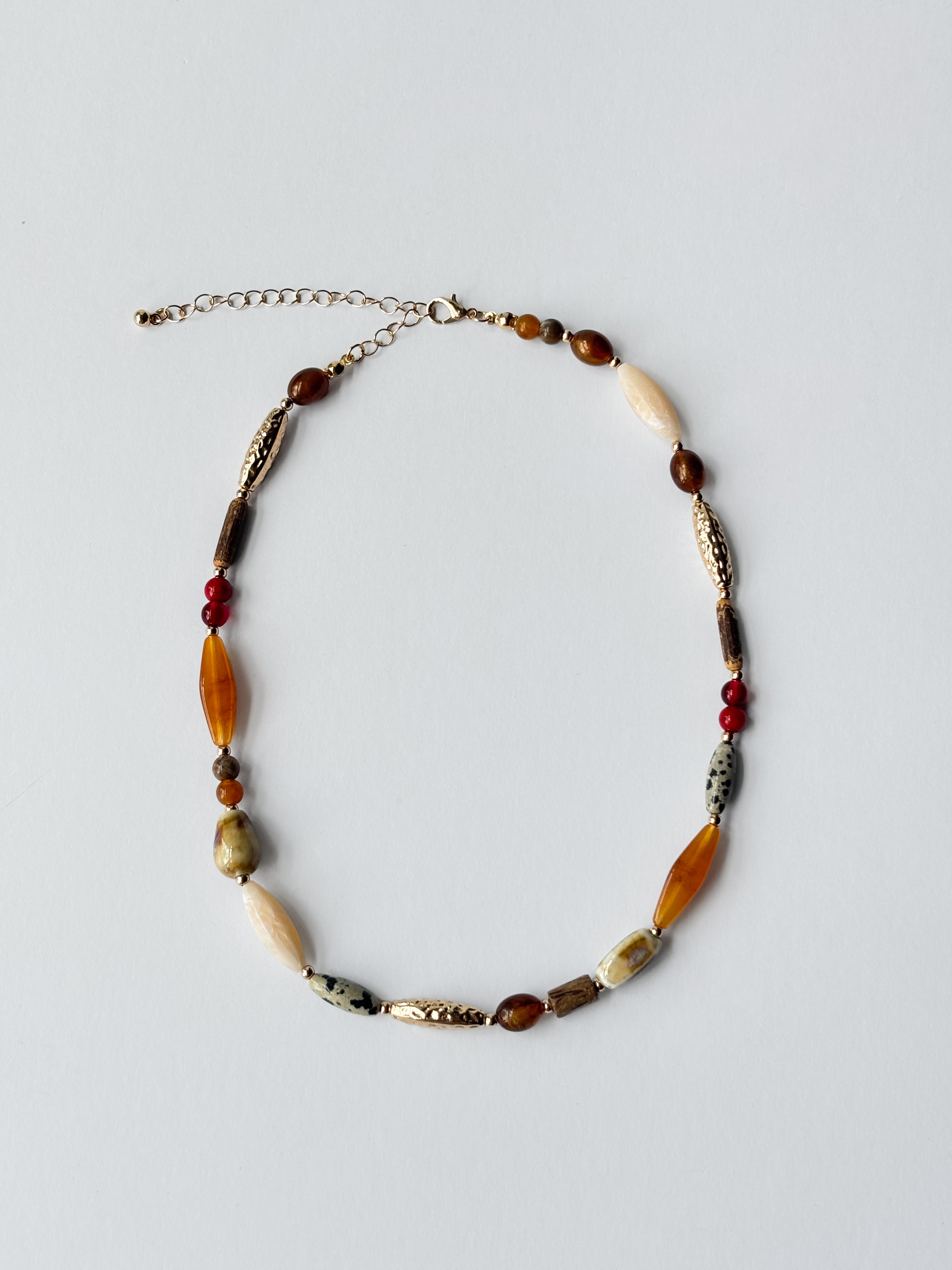 Collar de cuentas TN30370GD
