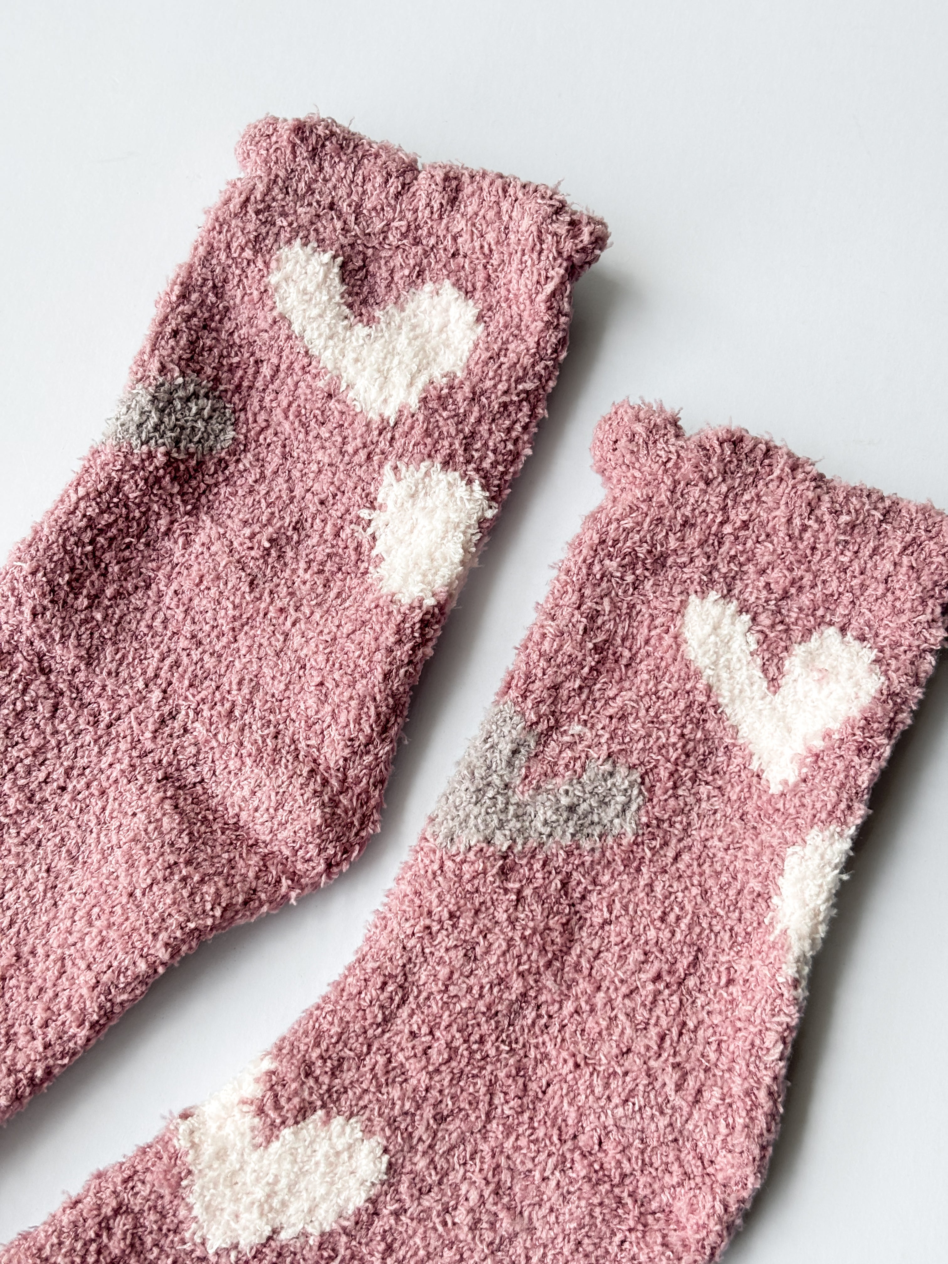 Calcetines suaves y cómodos con estampado de corazones S0320103-07