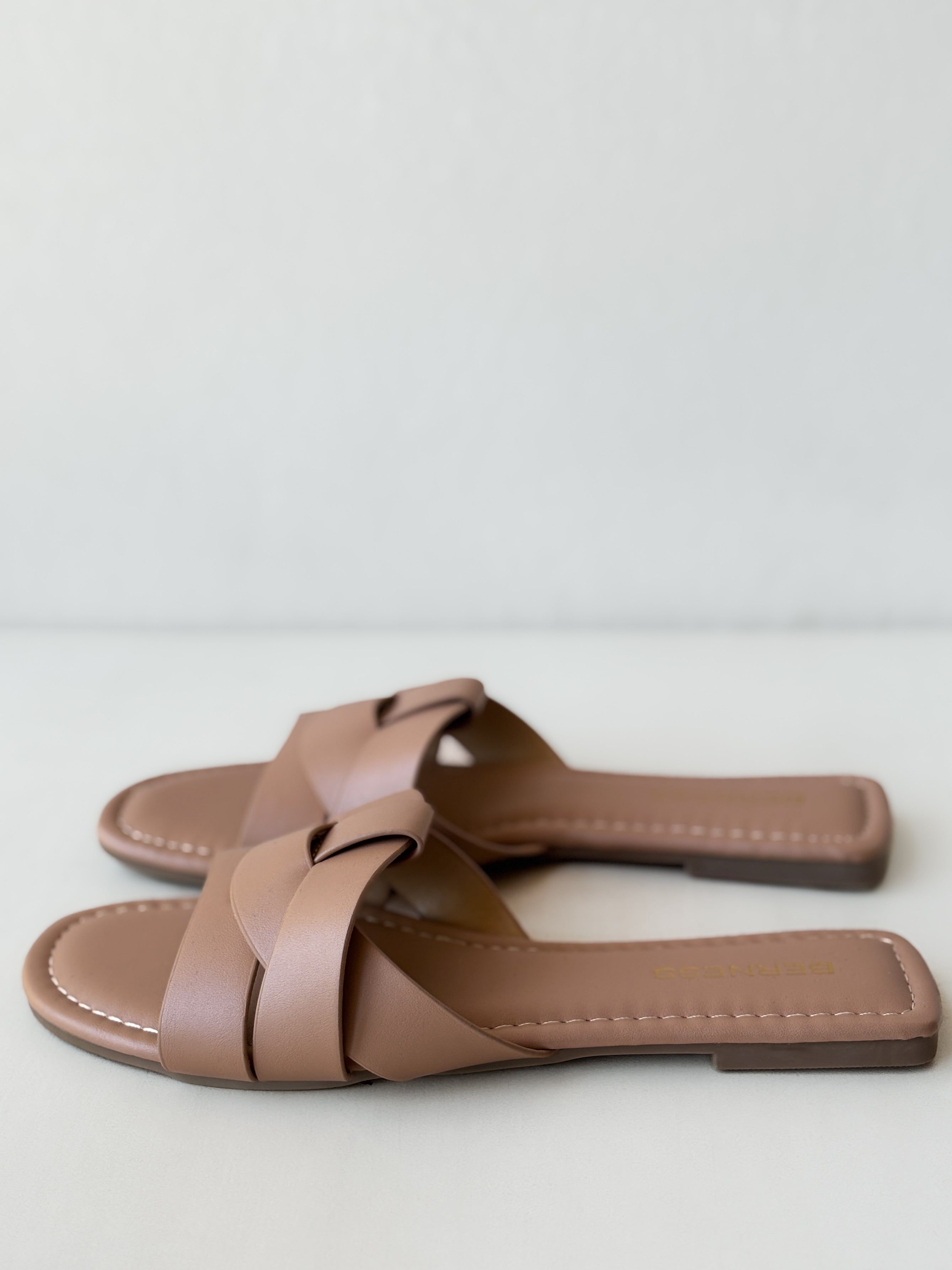 Sandalia Berness Topaz