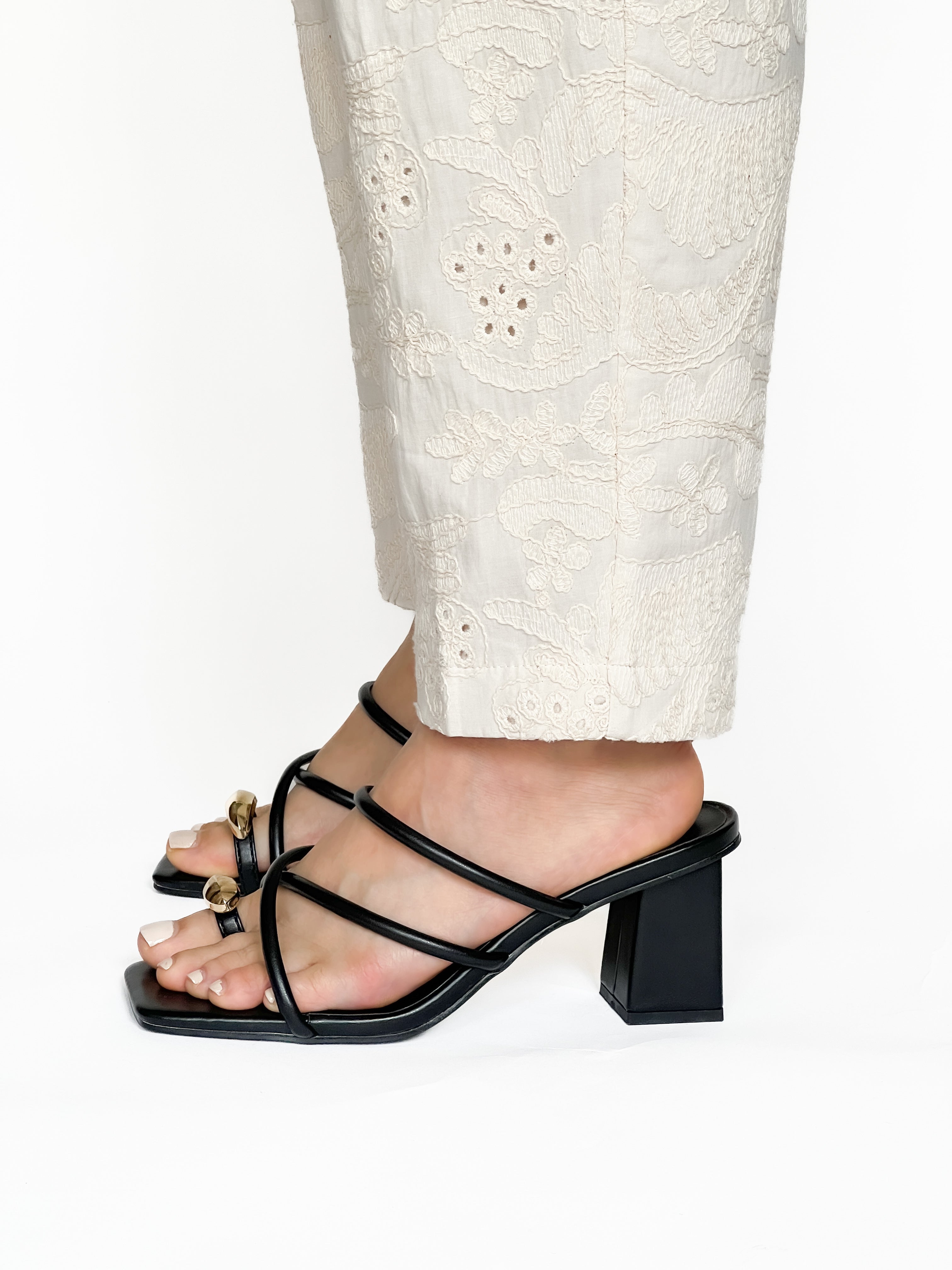 Sandalia Bamboo Lasting-60