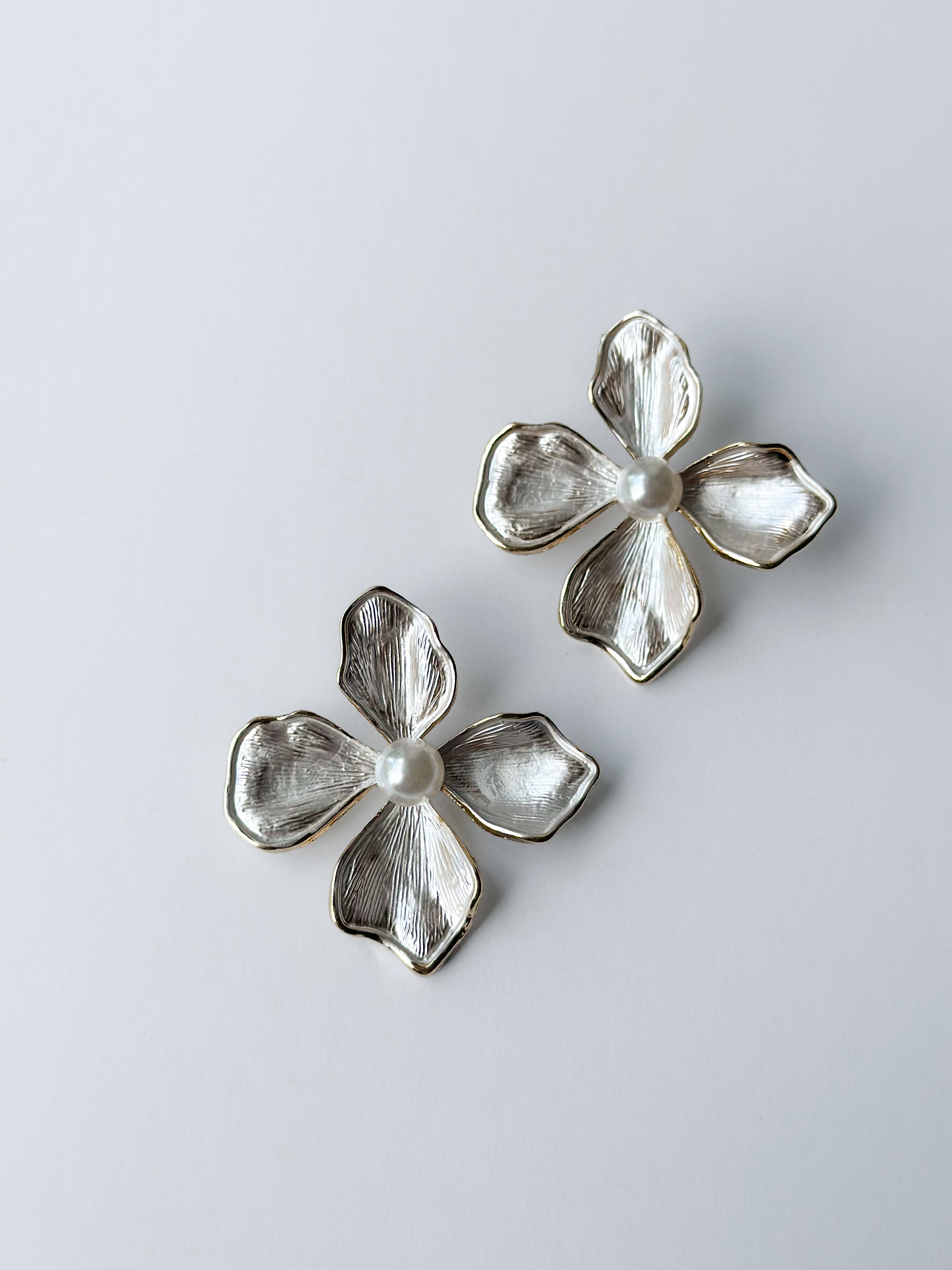 Pendientes de orquídea con perlas de cristal FE8319