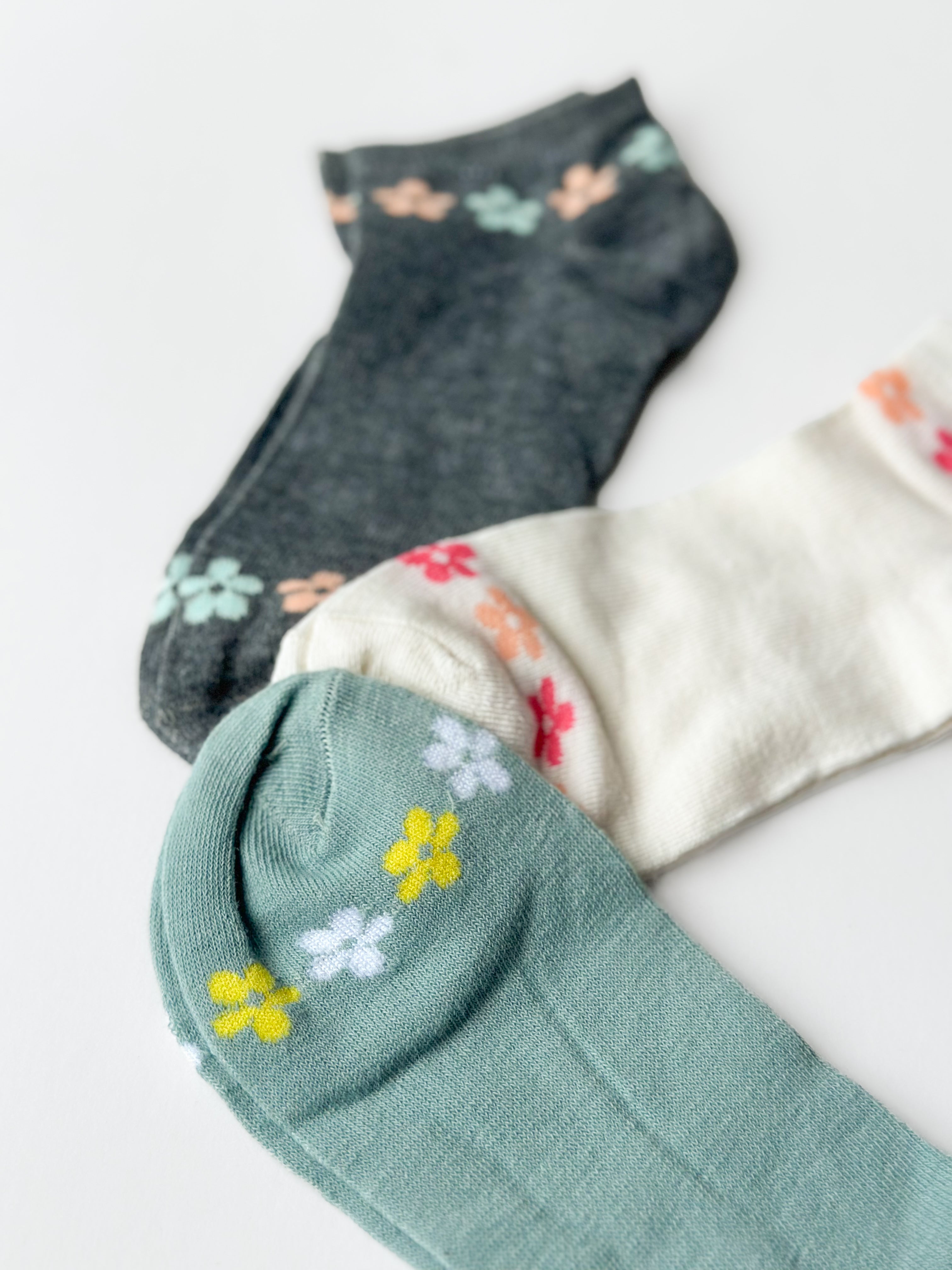 Calcetines tobilleros para mujer con estampado floral 60023_Garland