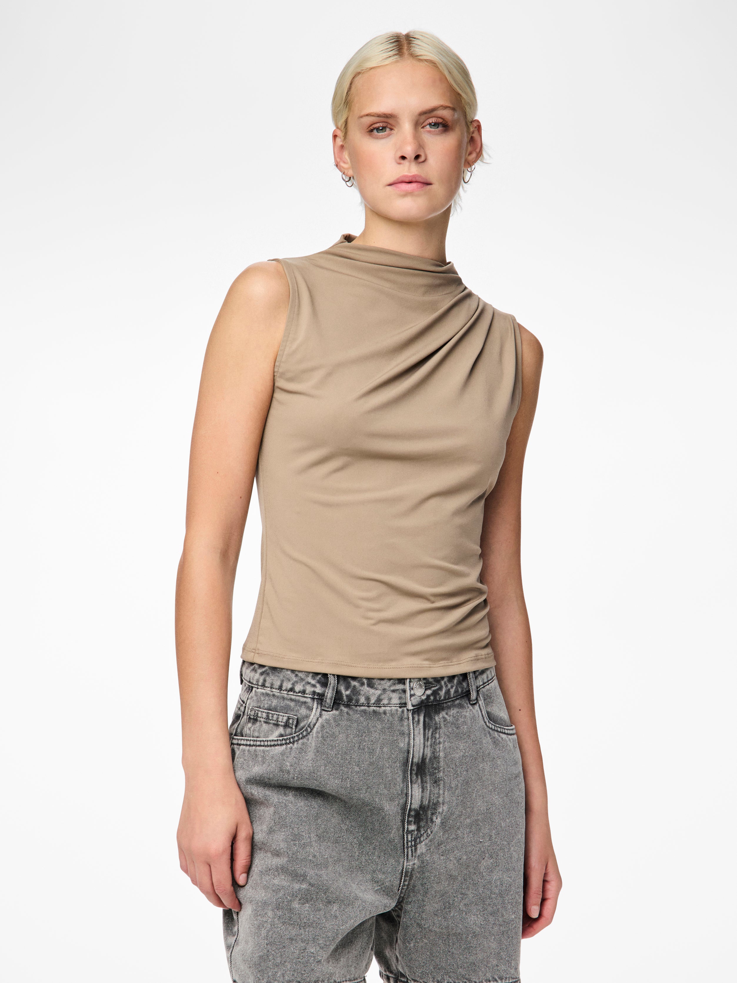 Blusa Pieces Madison 17151143
