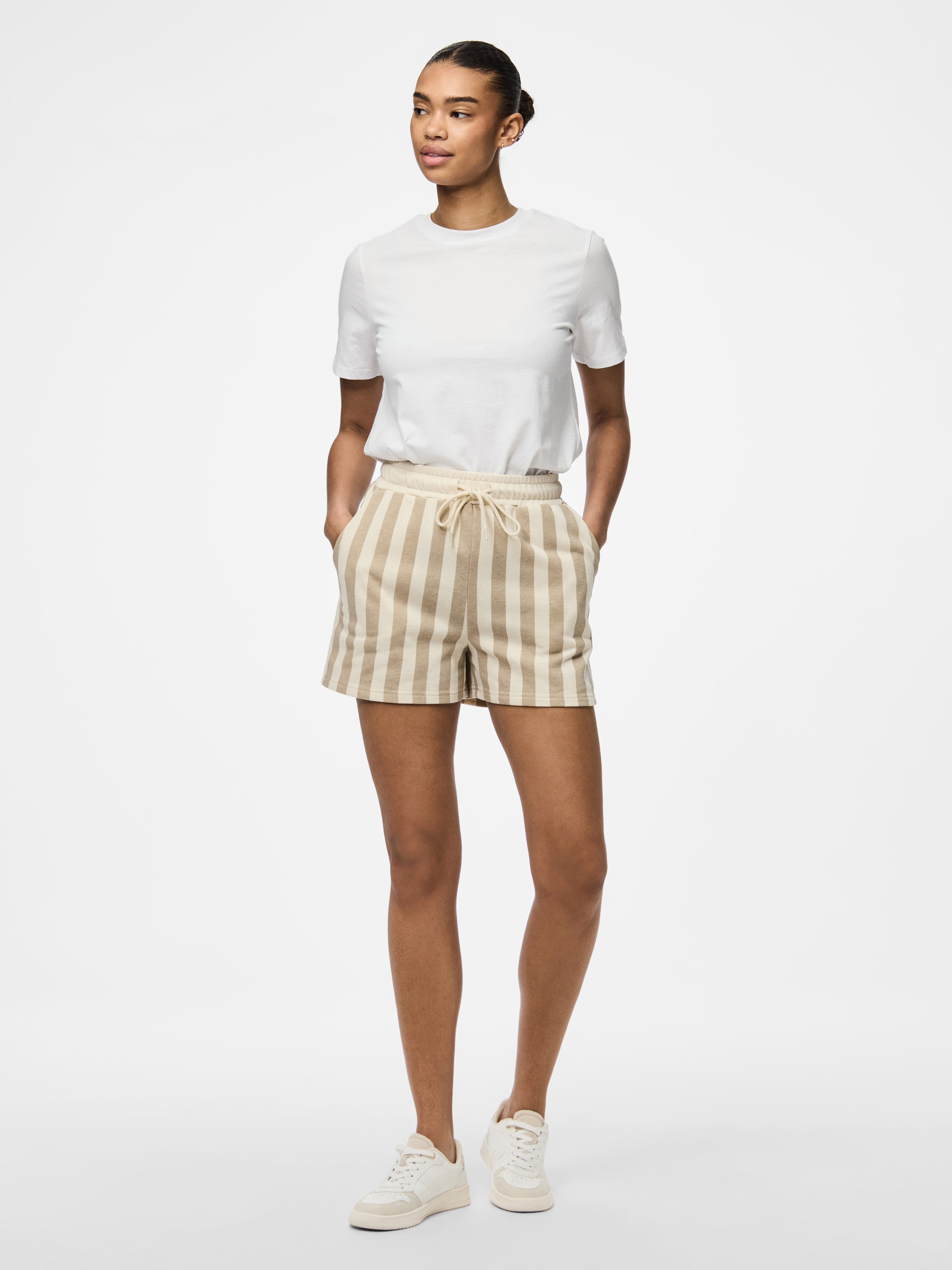 Short Pieces Chilli Summer  17146889