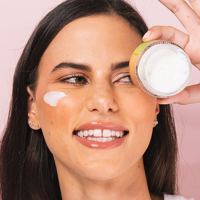Crema facial de día c/ ácido hialurónico Costa Rise and Shine + Piña 46 CRM.46